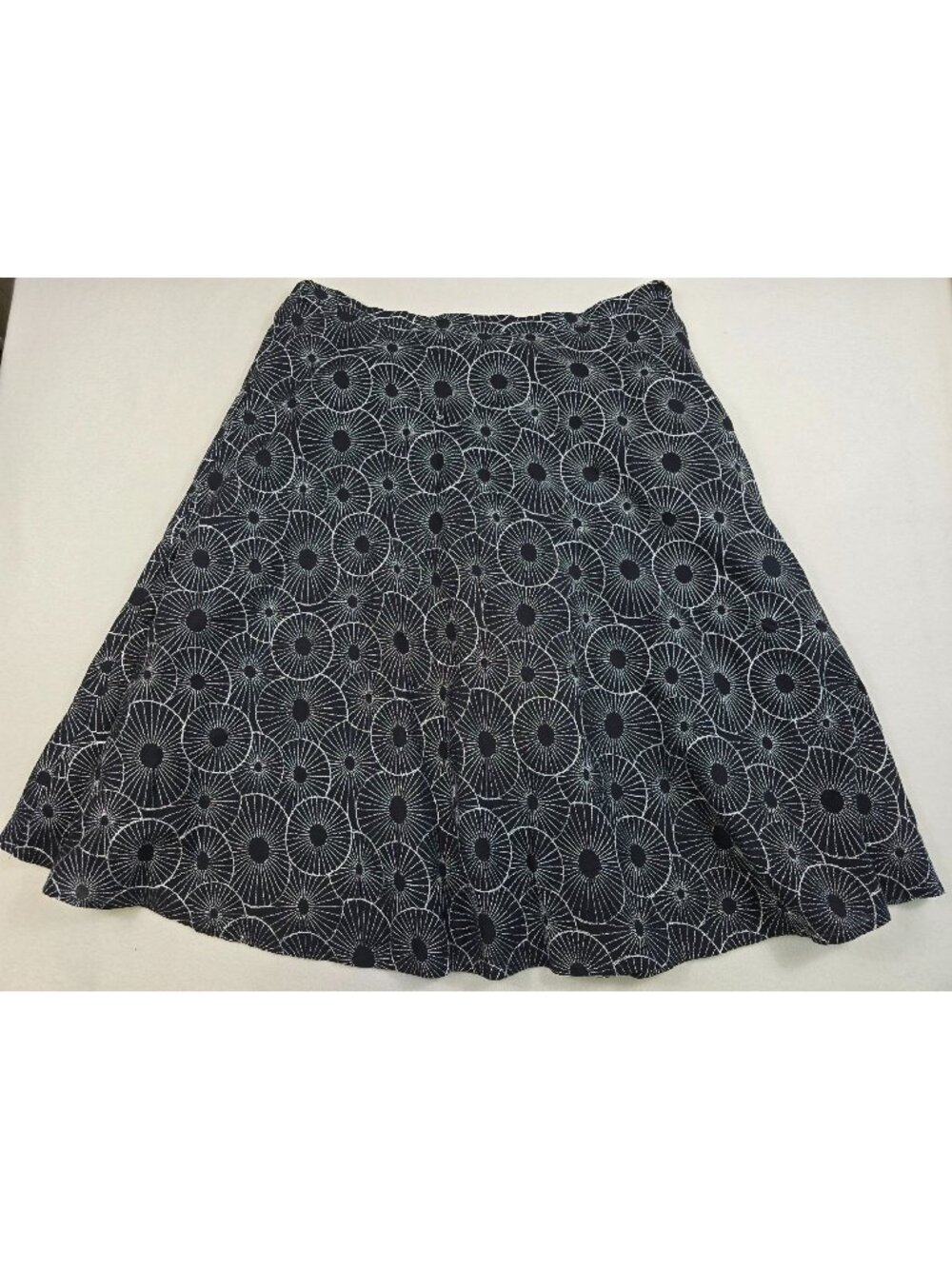 Chicos Size XL 3 Black A-Line Knee-Length Skirt W/ White Geometric